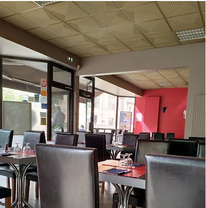 La salle, en plein jour